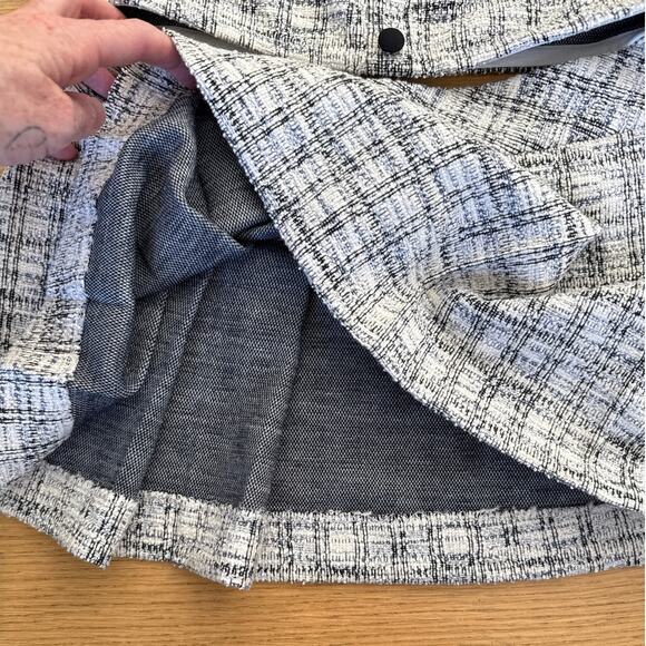 Mimi Muse - Camille Tweed Crop Top & Pleated Mini Skirt in Gray White & Black - Picture 4 of 6